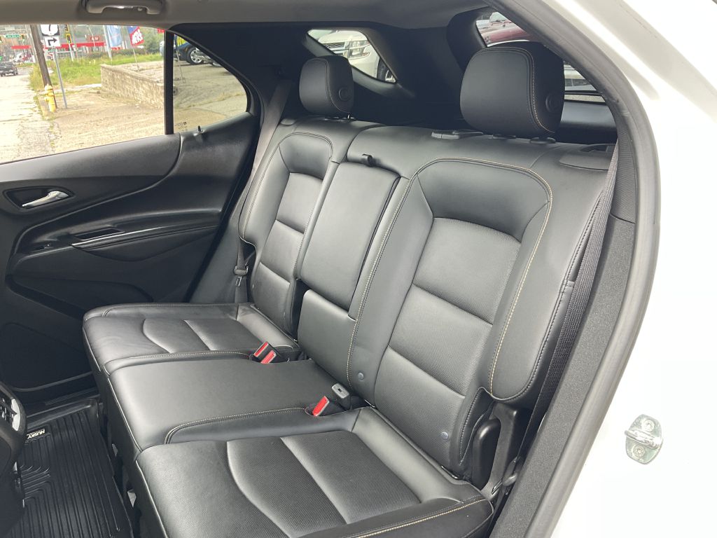 Photo 18 of this CHEVROLET EQUINOX