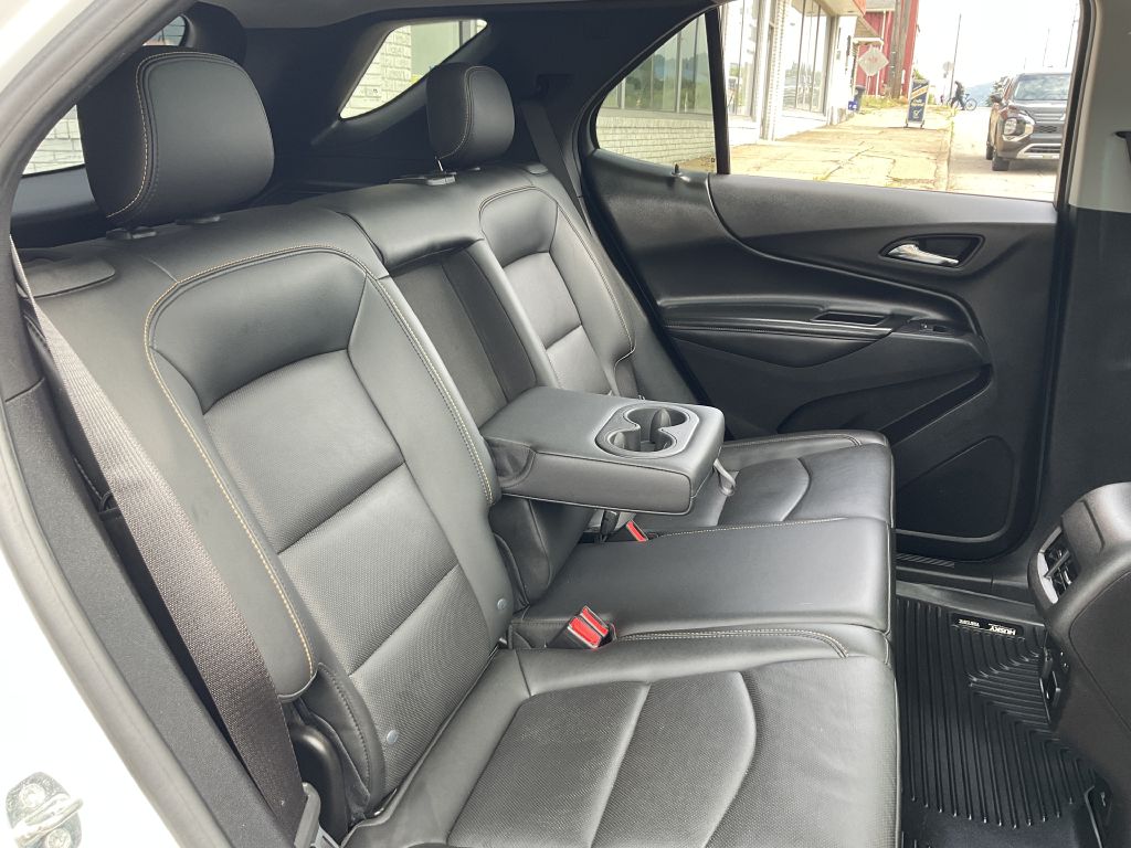 Photo 20 of this CHEVROLET EQUINOX
