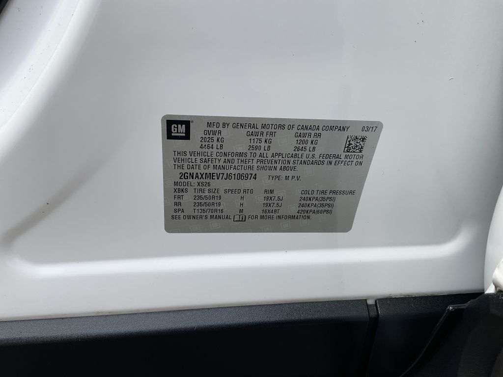Photo 27 of this CHEVROLET EQUINOX