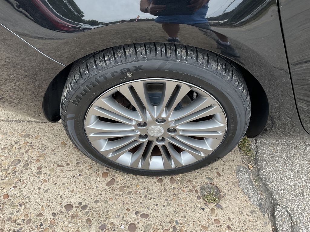 Photo 12 of this BUICK VERANO