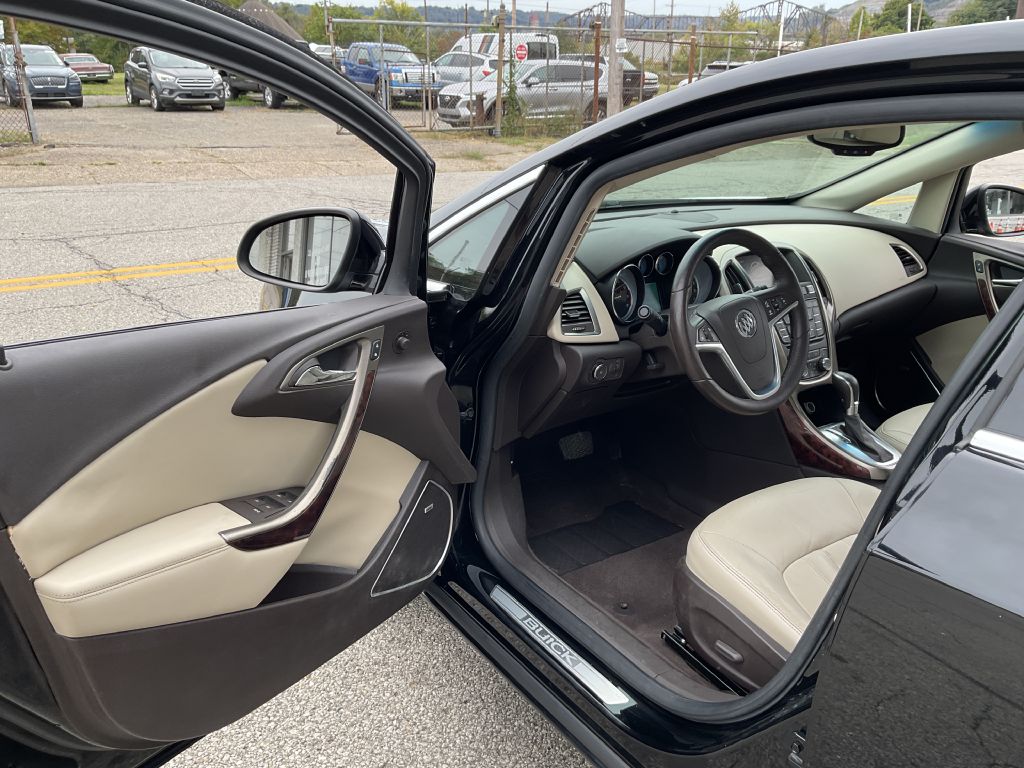 Photo 15 of this BUICK VERANO