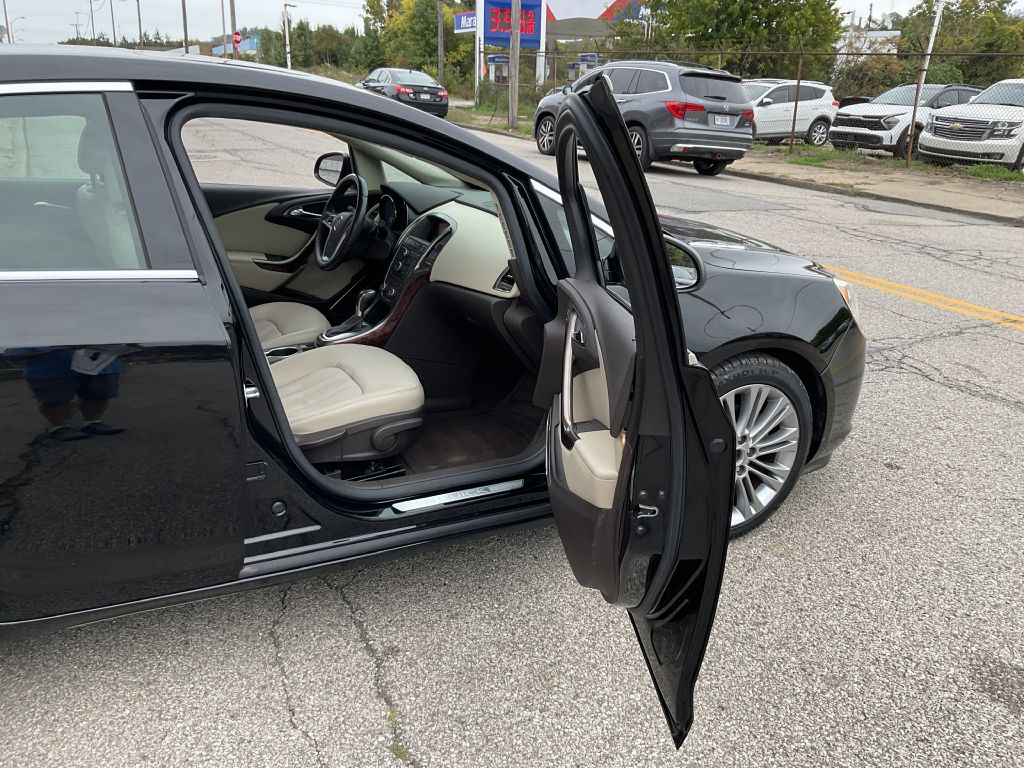 Photo 16 of this BUICK VERANO
