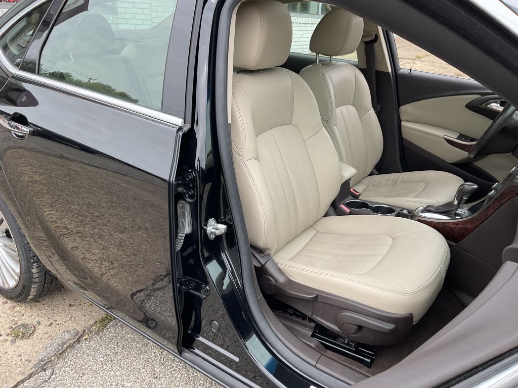 Photo 17 of this BUICK VERANO