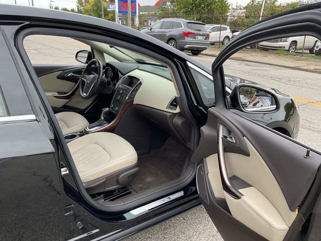 Photo 18 of this BUICK VERANO