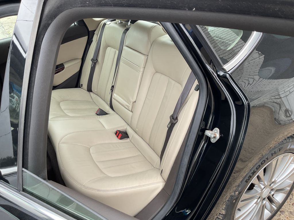 Photo 20 of this BUICK VERANO