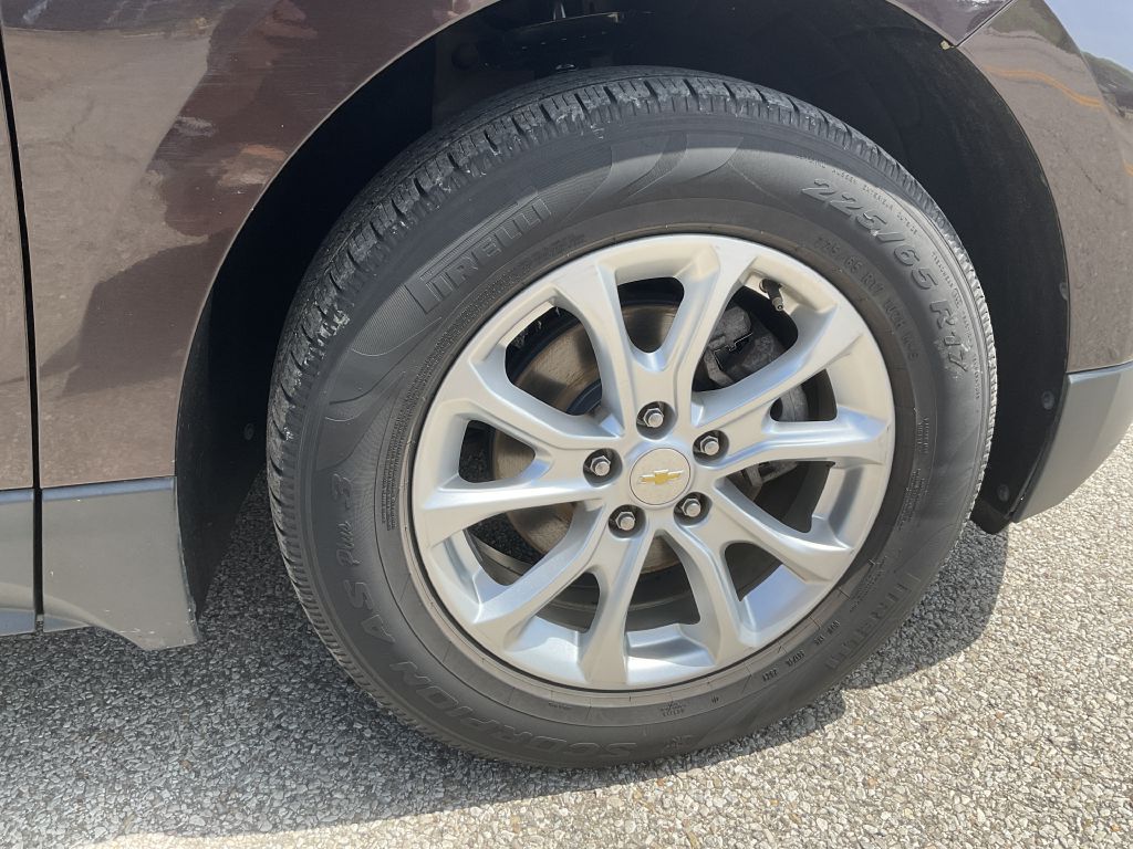 Photo 12 of this CHEVROLET EQUINOX