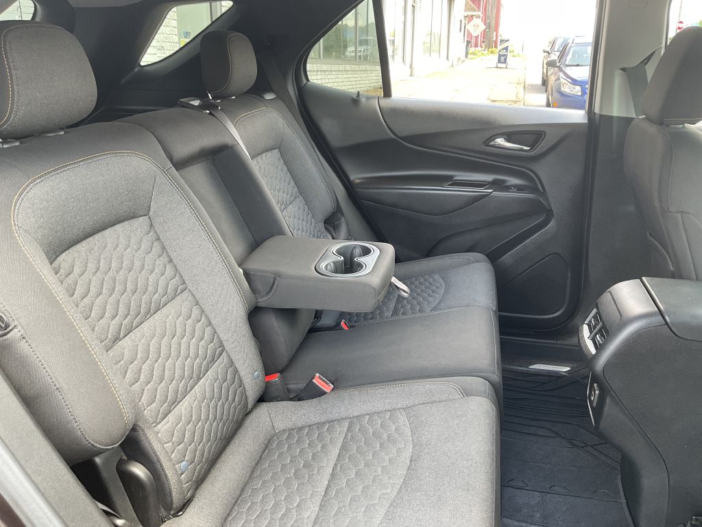 Photo 20 of this CHEVROLET EQUINOX