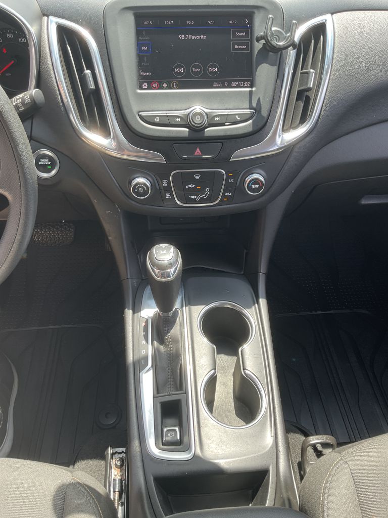 Photo 25 of this CHEVROLET EQUINOX