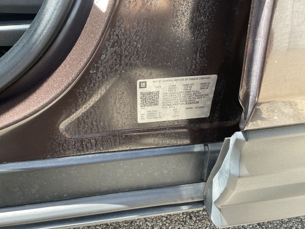 Photo 26 of this CHEVROLET EQUINOX