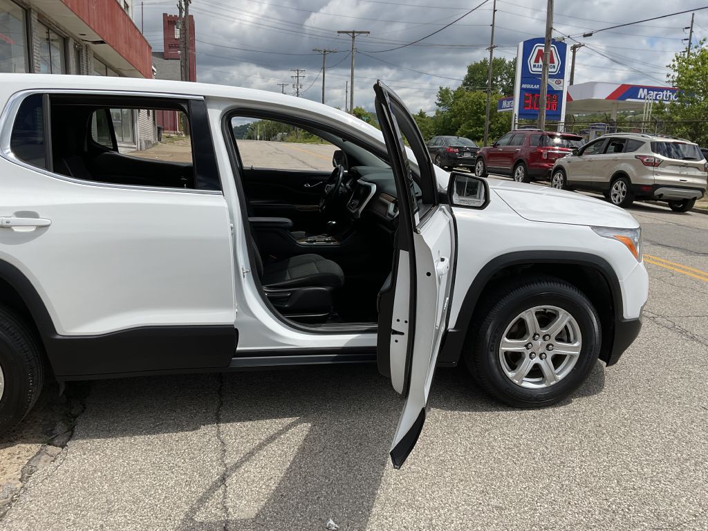 Photo 16 of this GMC ACADIA