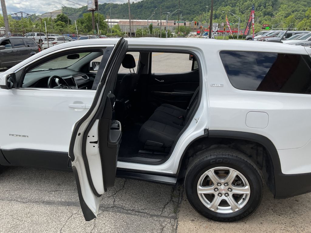 Photo 19 of this GMC ACADIA