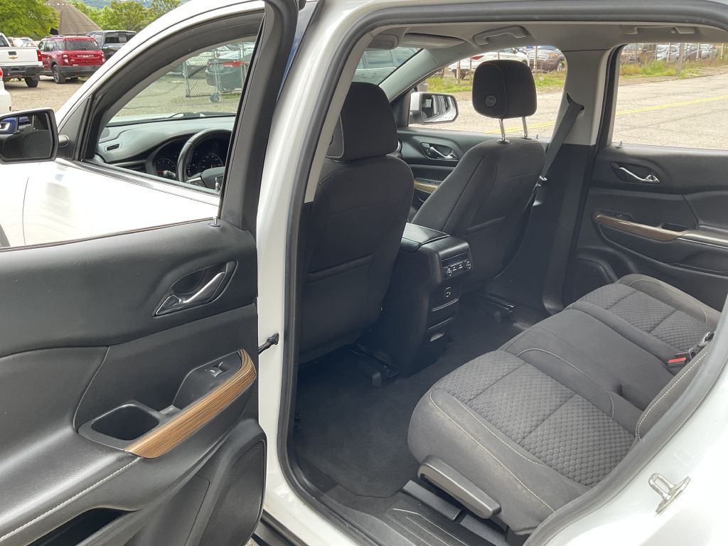 Photo 21 of this GMC ACADIA