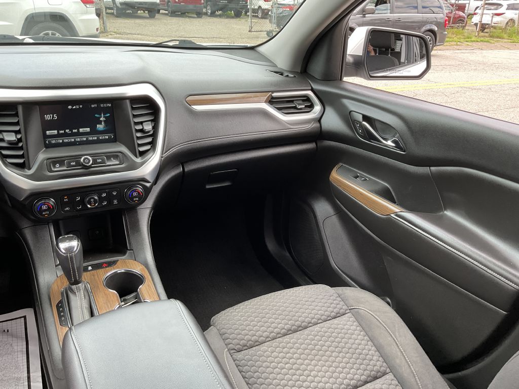 Photo 31 of this GMC ACADIA