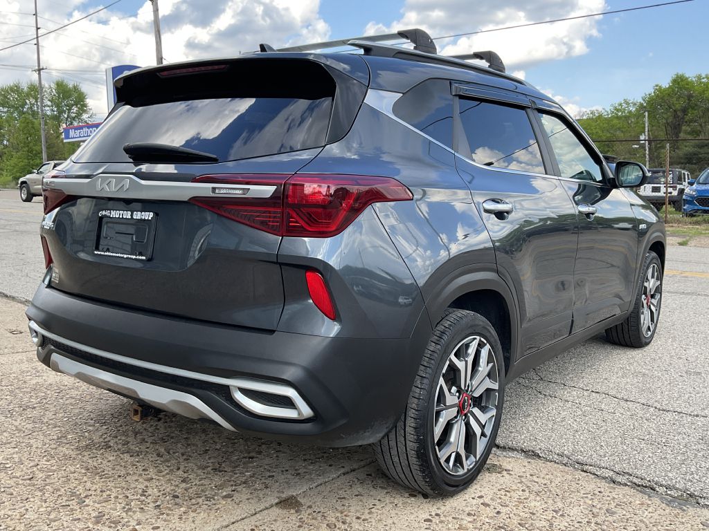 Photo 3 of this KIA SELTOS