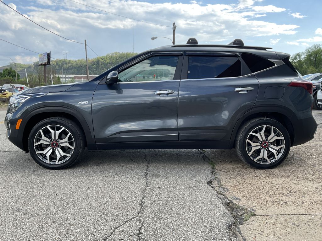 Photo 6 of this KIA SELTOS