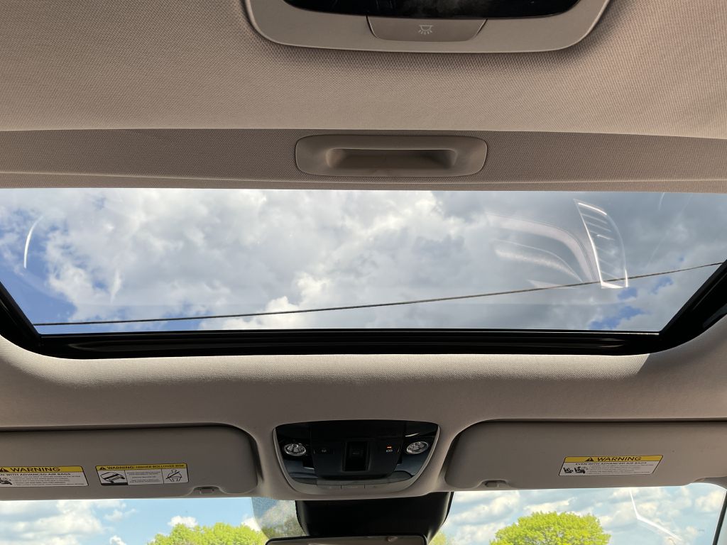 Photo 22 of this KIA SELTOS