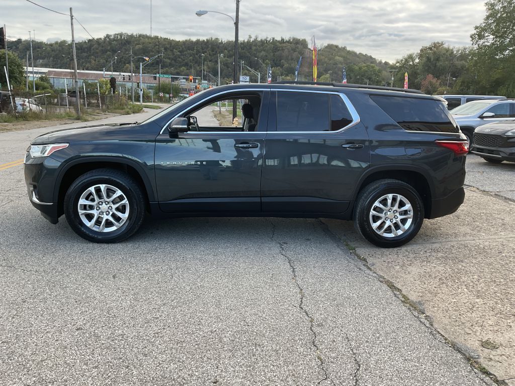 Photo 6 of this CHEVROLET TRAVERSE
