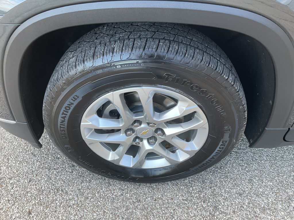 Photo 9 of this CHEVROLET TRAVERSE