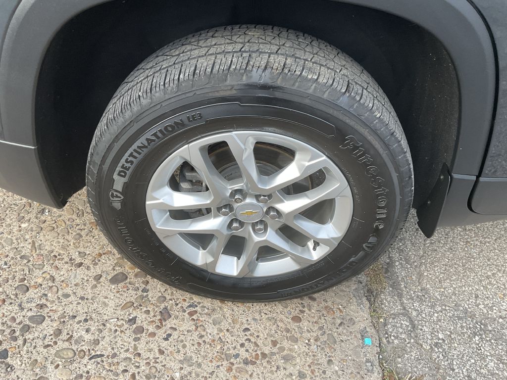 Photo 12 of this CHEVROLET TRAVERSE