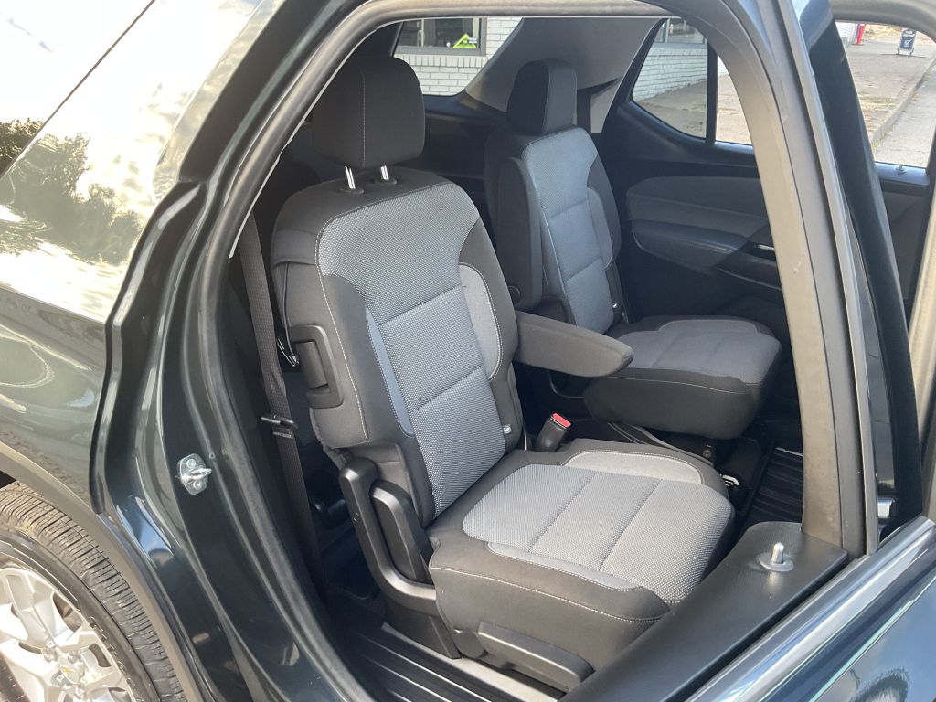 Photo 24 of this CHEVROLET TRAVERSE