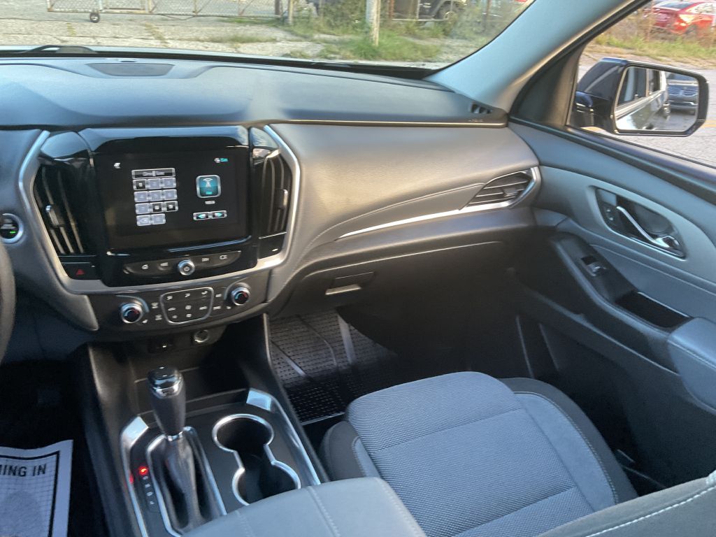 Photo 31 of this CHEVROLET TRAVERSE