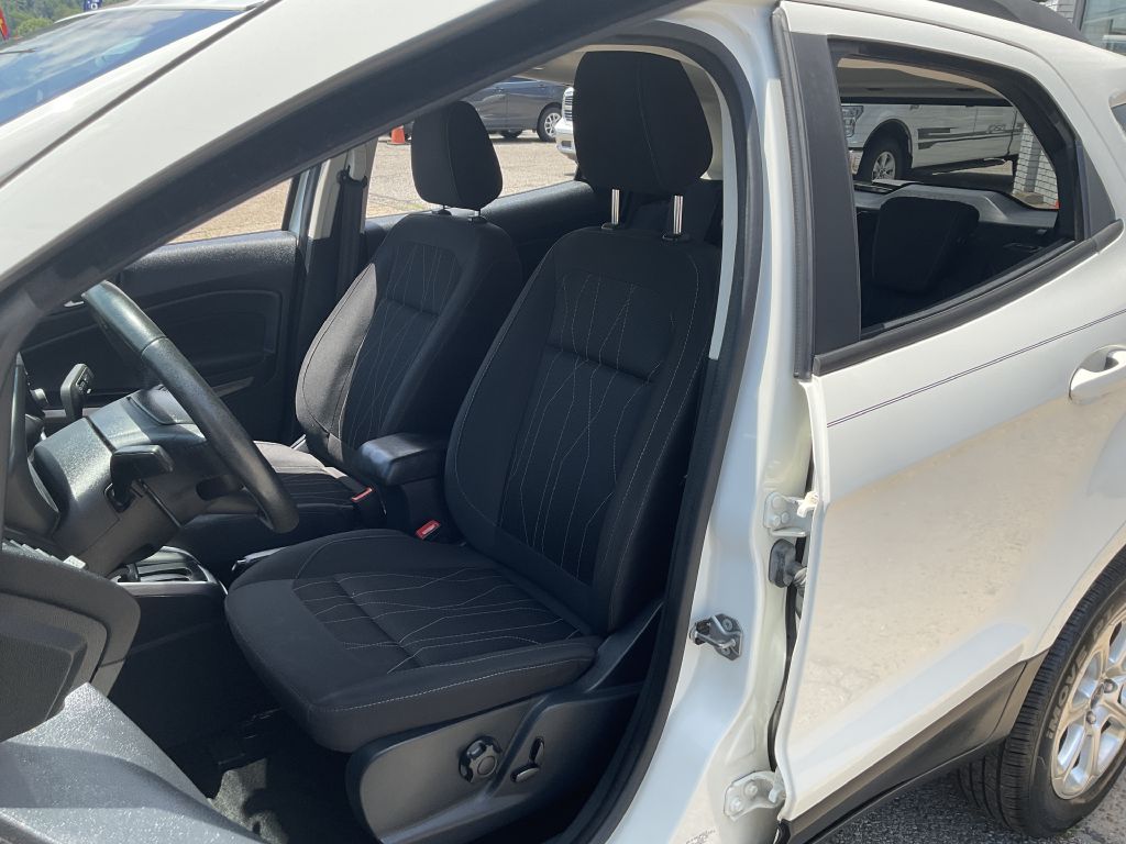 Photo 14 of this FORD ECOSPORT