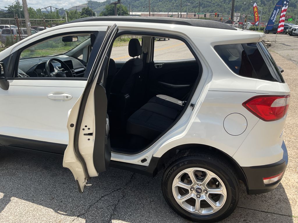 Photo 19 of this FORD ECOSPORT