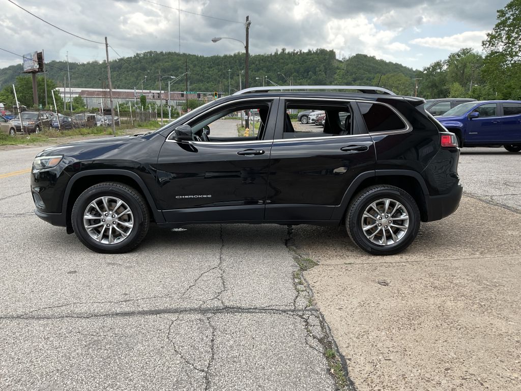 Photo 6 of this JEEP CHEROKEE