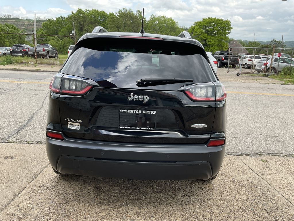 Photo 8 of this JEEP CHEROKEE