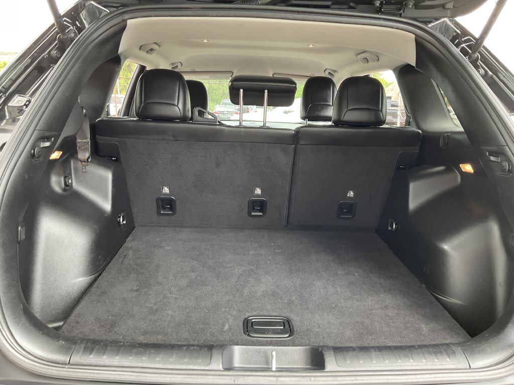 Photo 26 of this JEEP CHEROKEE