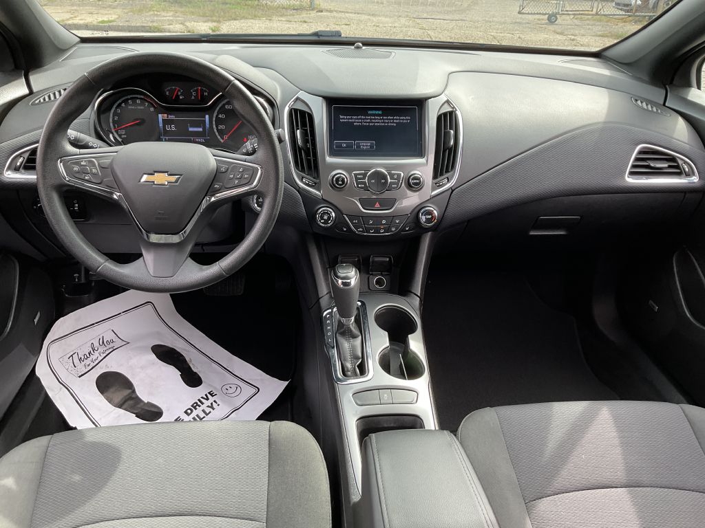 Photo 27 of this CHEVROLET CRUZE REBUILT