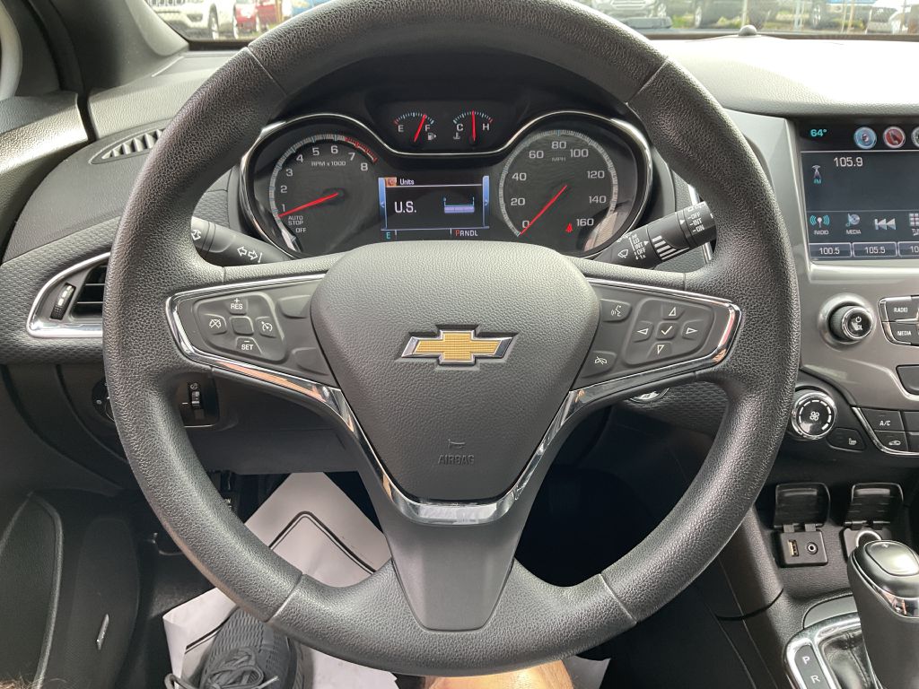 Photo 30 of this CHEVROLET CRUZE REBUILT