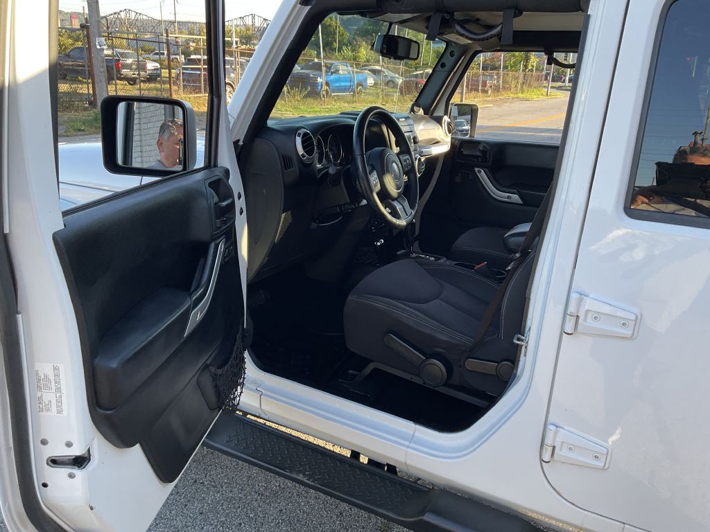 Photo 13 of this JEEP WRANGLER UNLIMI