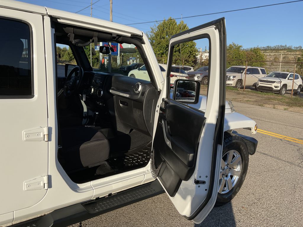 Photo 17 of this JEEP WRANGLER UNLIMI
