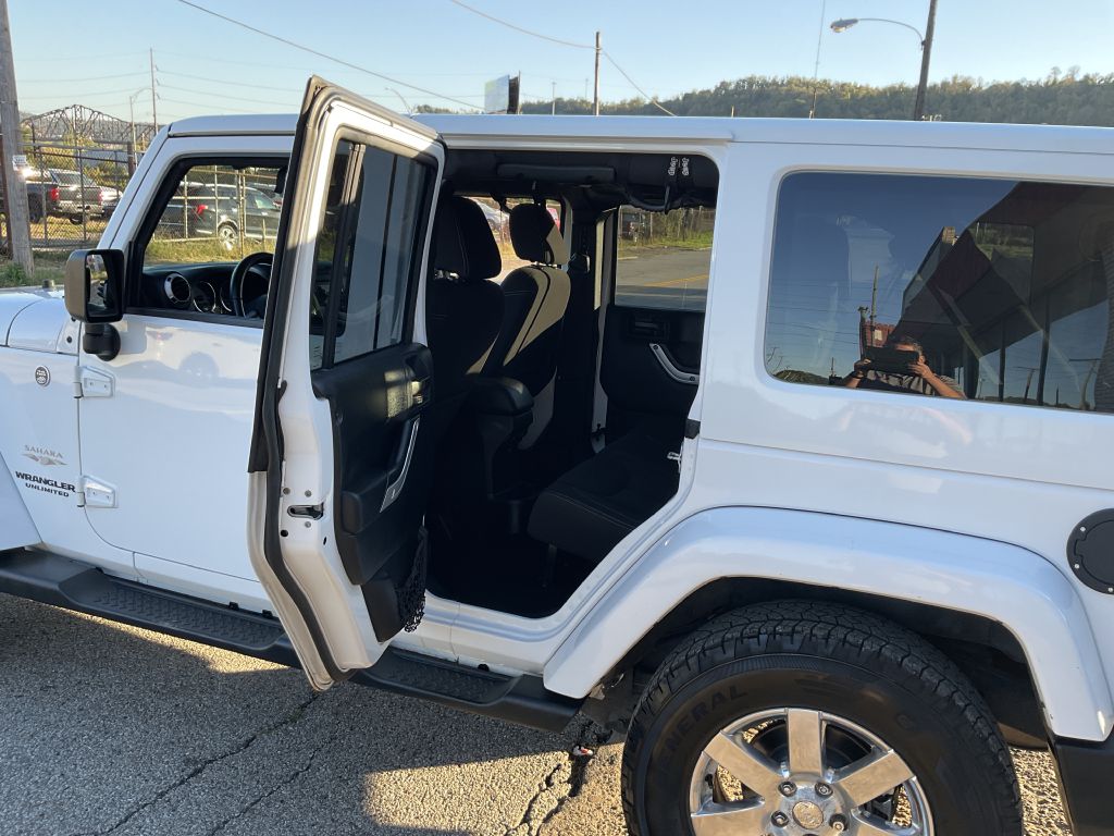 Photo 18 of this JEEP WRANGLER UNLIMI