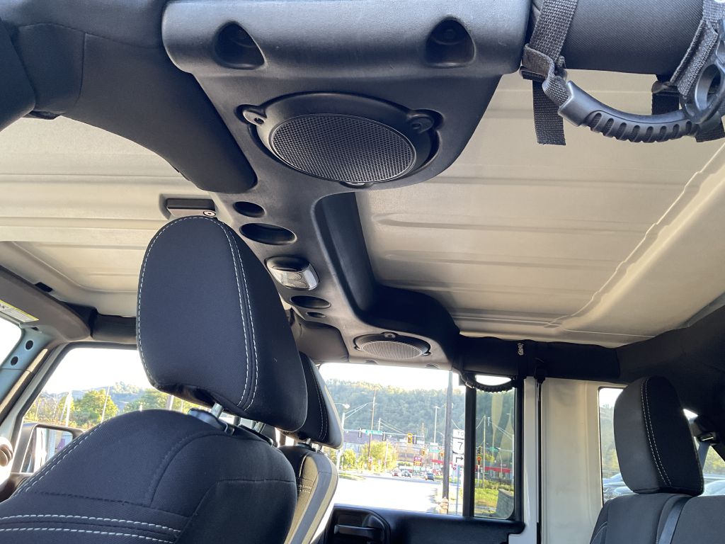 Photo 29 of this JEEP WRANGLER UNLIMI