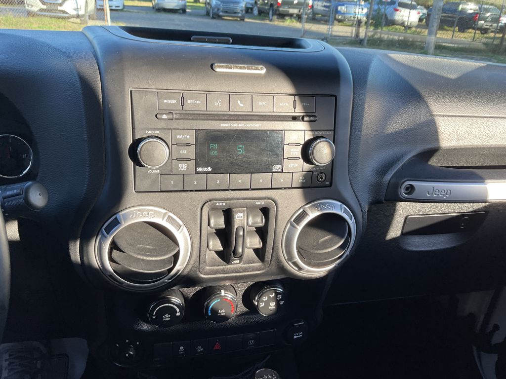 Photo 33 of this JEEP WRANGLER UNLIMI