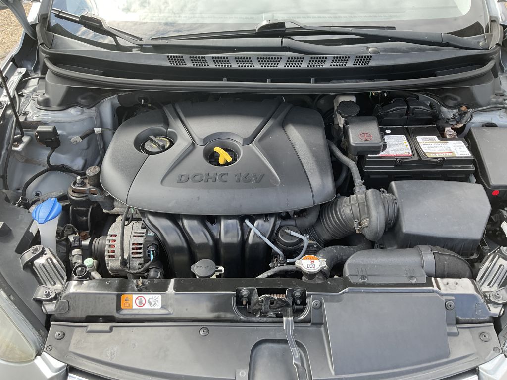 Photo 26 of this HYUNDAI ELANTRA