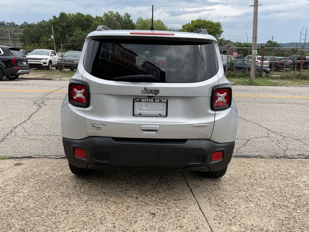 Photo 8 of this JEEP RENEGADE