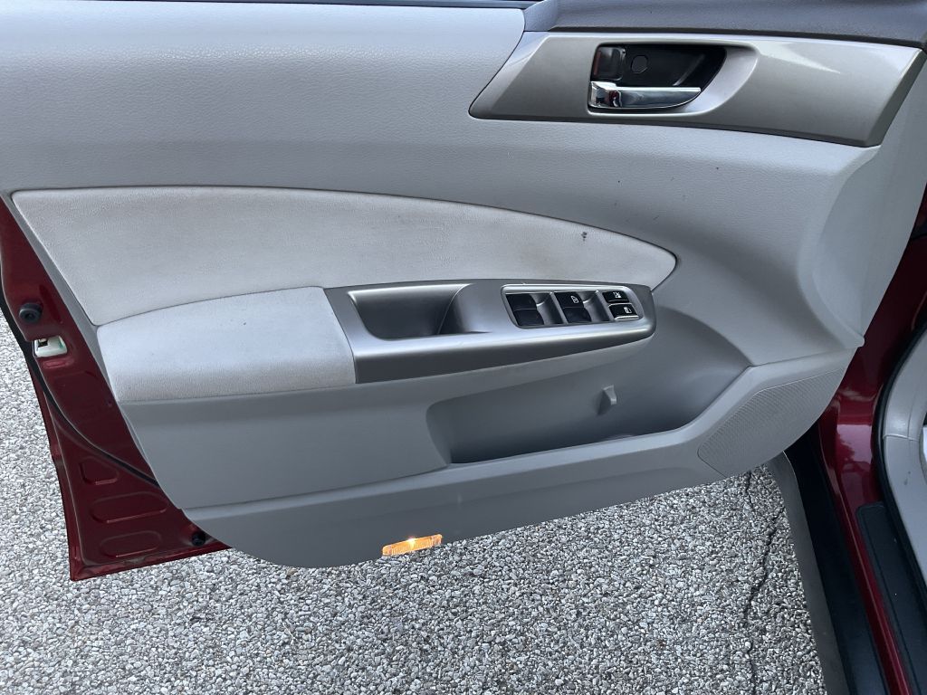 Photo 31 of this SUBARU FORESTER