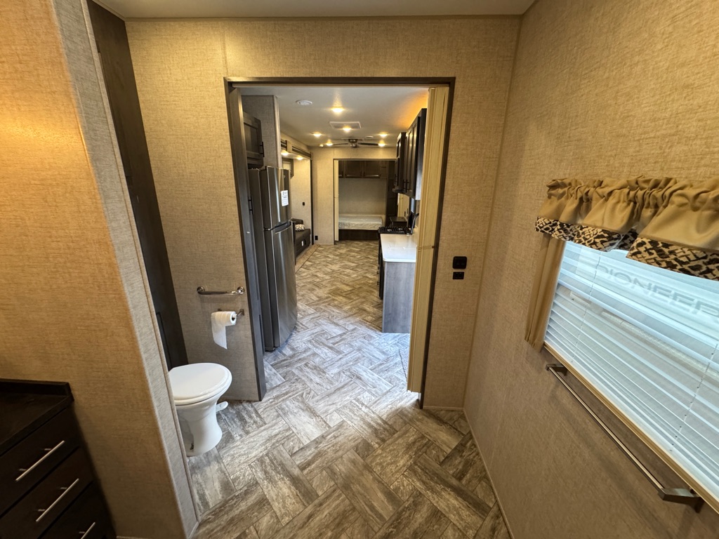Photo 11 of this HL ENTERPRISE PREMIER