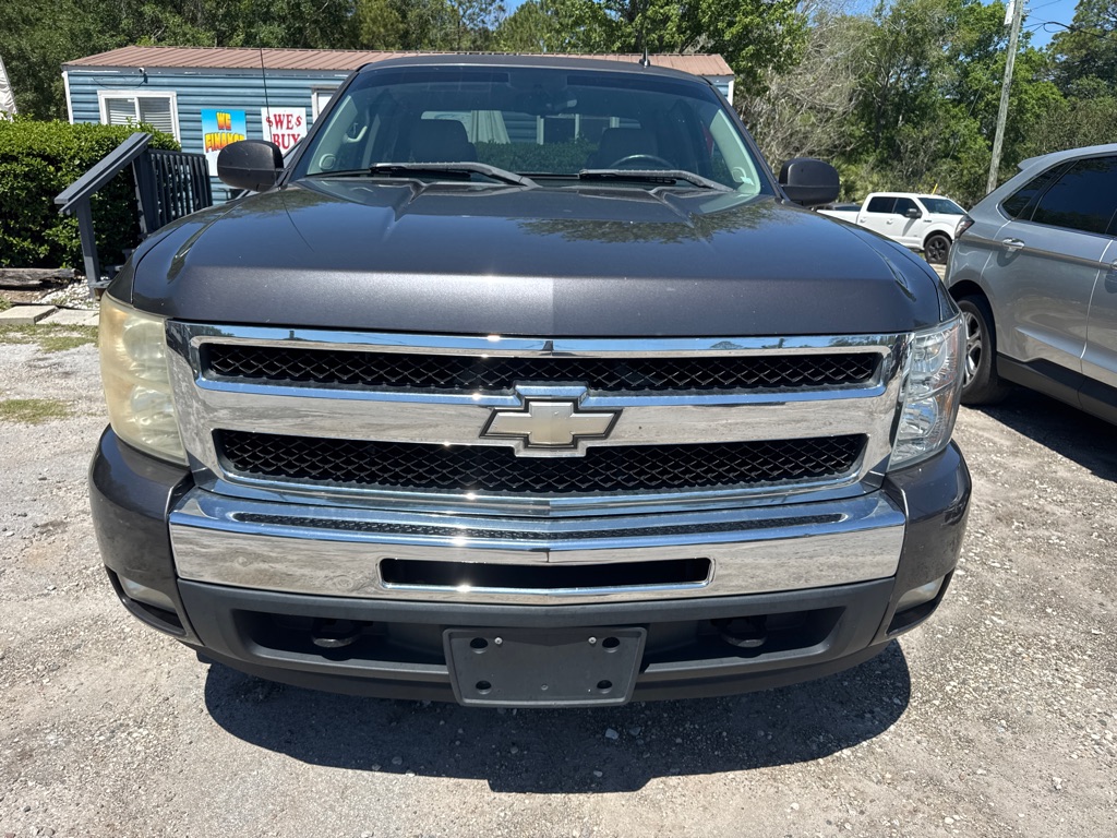 Photo 2 of this CHEVROLET SILVERADO 1500