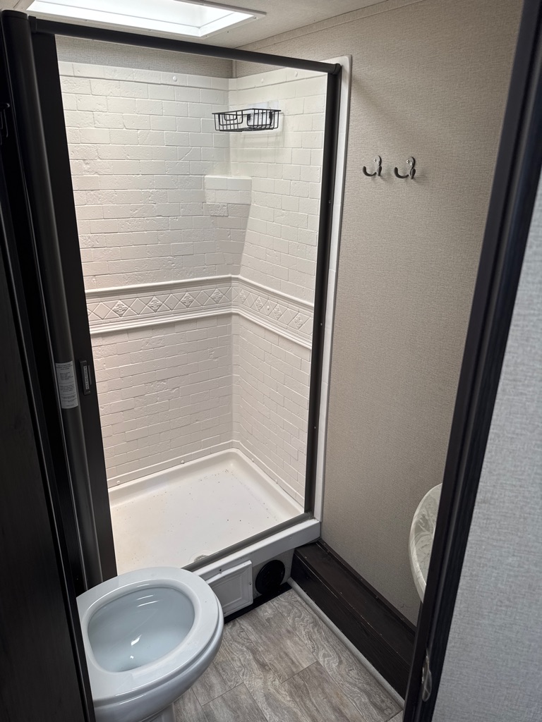 Photo 7 of this GRAND DESIGN TRANSCEND XPLOR