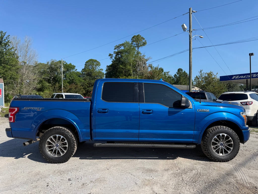 Photo 4 of this FORD F150