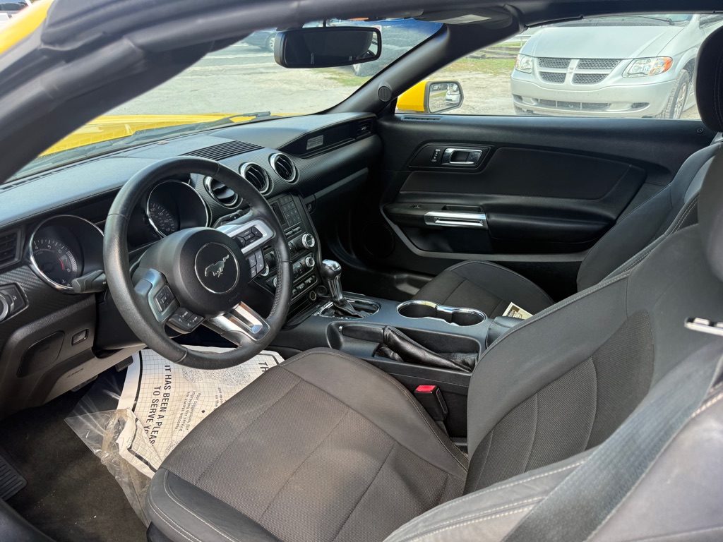 Photo 9 of this FORD MUSTANG