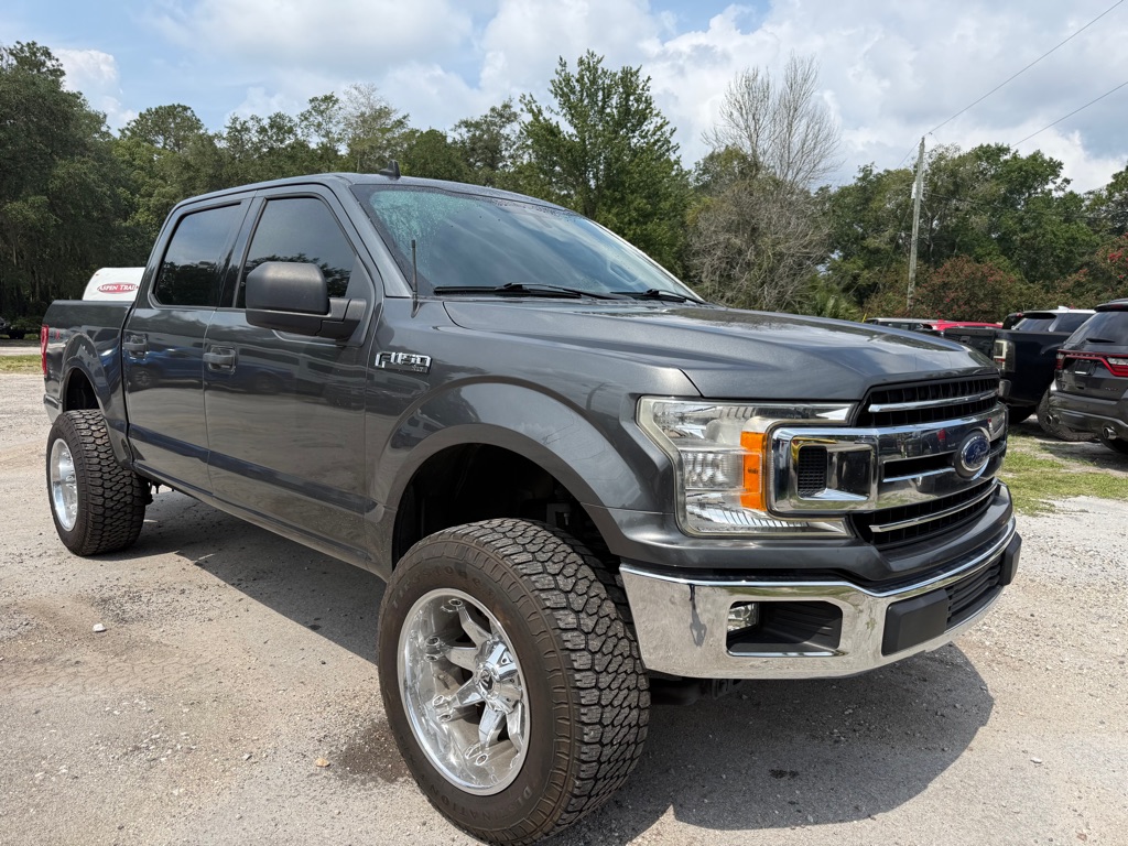 Photo 3 of this FORD F150