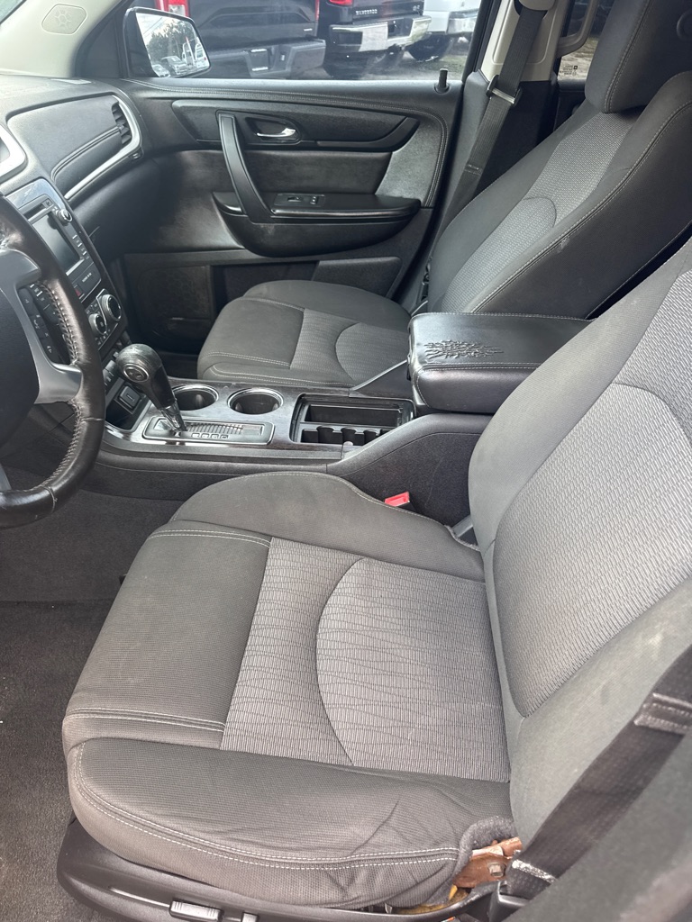 Photo 7 of this CHEVROLET TRAVERSE