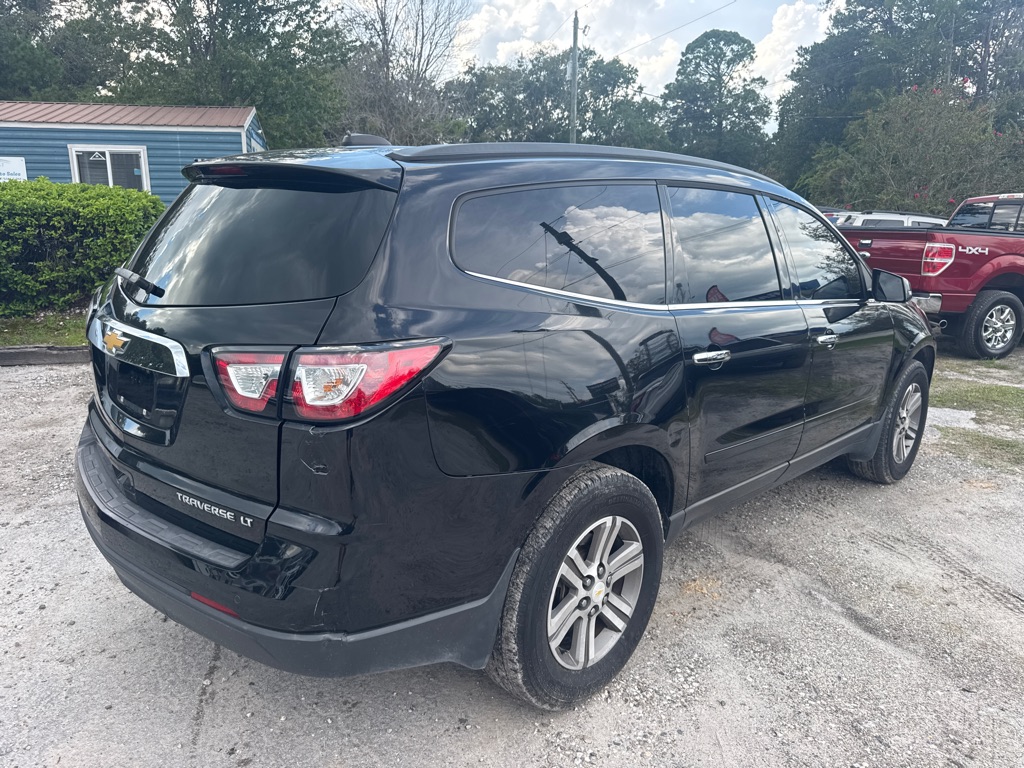 Photo 4 of this CHEVROLET TRAVERSE