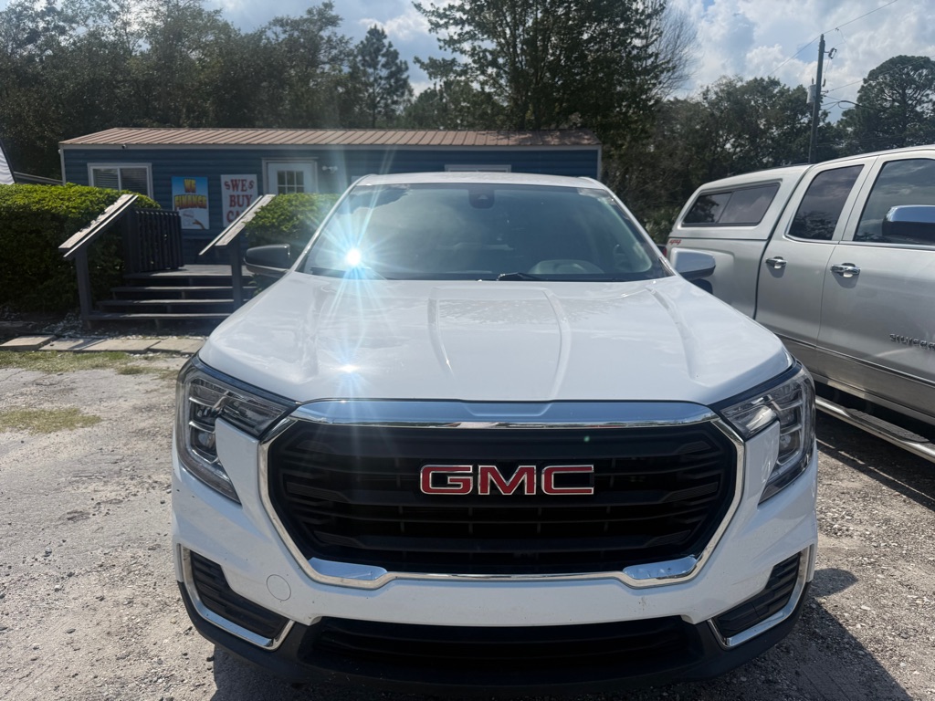 Photo 2 of this GMC TERRAIN