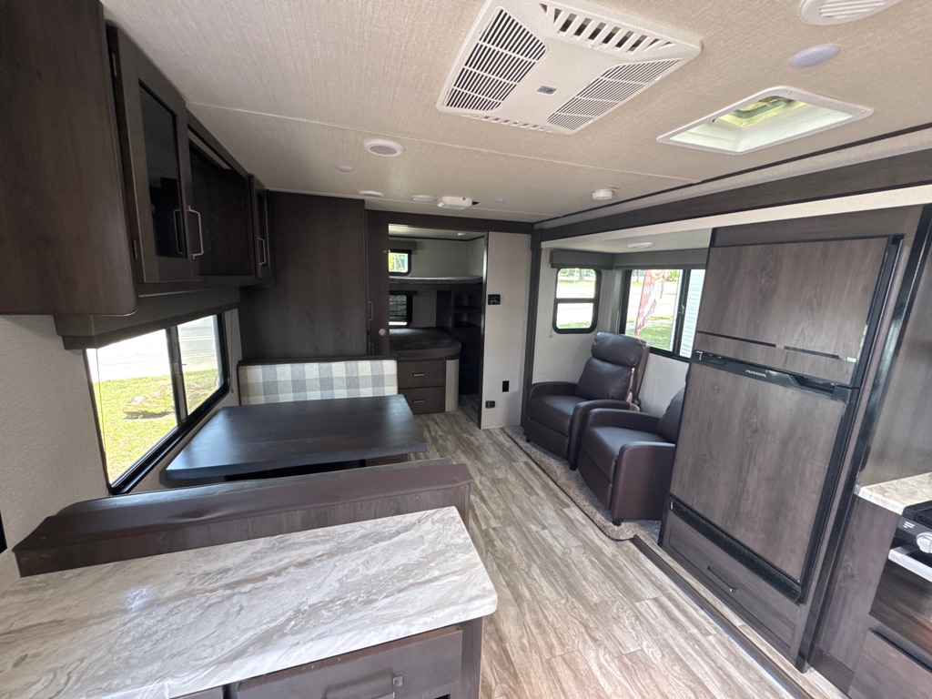 Photo 8 of this GRAND DESIGN TRANSCEND XPLOR
